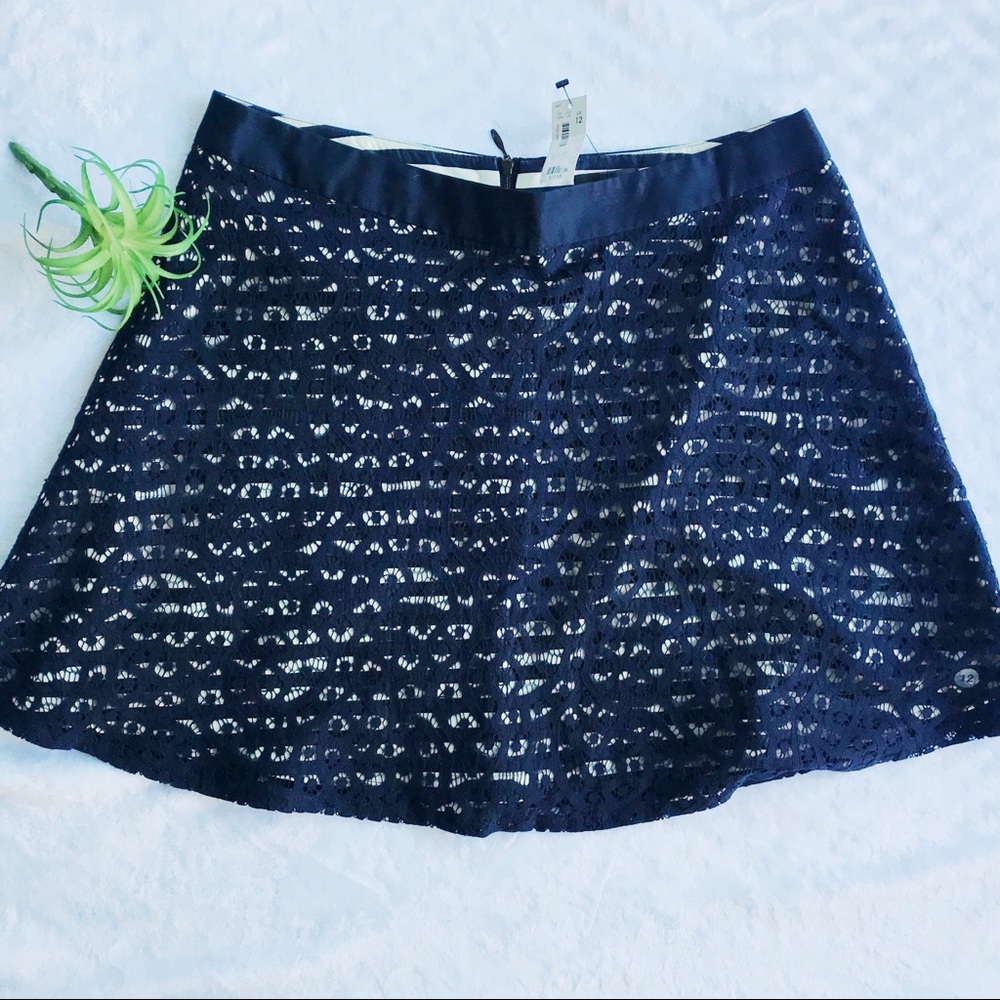 The Limited Navy Crochet Mini Skirt size 12 - NWT